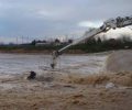 Τύρναβος: Καρέ – καρέ η διάσωση του σκύλου από τον ποταμό Τιταρήσιο (βίντεο)