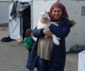Προσέφεραν εφόδια για τις γάτες των προσφύγων που βρίσκονται την Ειδομένη