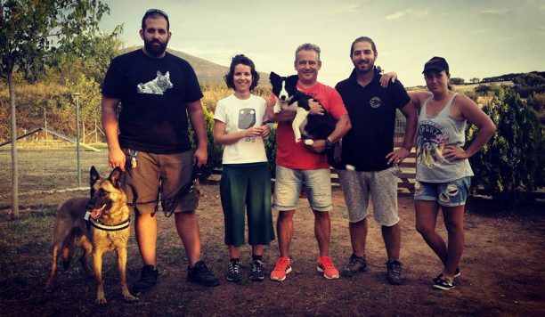 Η Ιόλη είναι το πρώτο σκυλί που εκπαιδεύτηκε στην Ελλάδα για να εντοπίζει φόλες