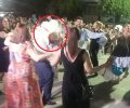 Χόρευαν στο γαμήλιο γλέντι του γιου του δημάρχου Πύλης Τρικάλων κρατώντας ανάποδα ζωντανό κόκορα (βίντεο)