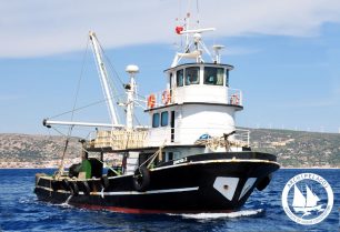 ΑΡΧΙΠΕΛΑΓΟΣ: Προκλητικά περιστατικά παράνομης αλιείας από τουρκικές μηχανότρατες στα ελληνικά χωρικά ύδατα (βίντεο)