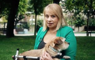 Άννα Αδριανού: Υιοθετήστε ένα ζώο με ειδικές ανάγκες (βίντεο)