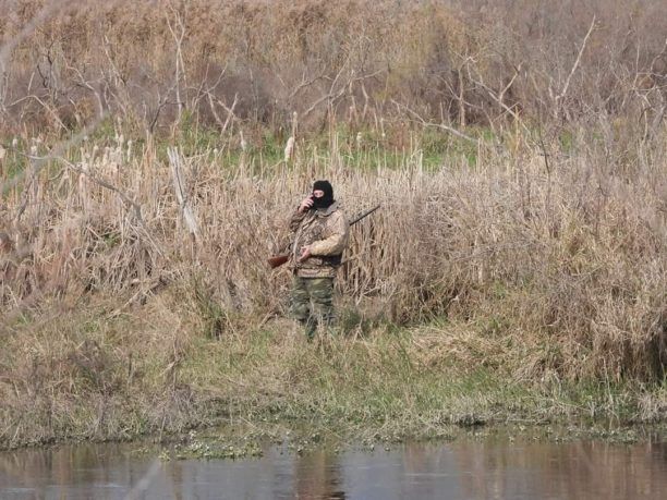 Ασύδοτοι κυνηγοί σκοτώνουν ό,τι πετάει σε Αμβρακικό, Λούρο και άλλες περιοχές της Άρτας και της Πρέβεζας