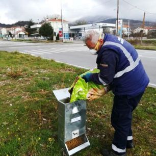 Ταΐστρες και τροφή για τ’ αδέσποτα από τον Δήμο Καστοριάς 1 KastoriaTaistresAdespota24 3 2020 3