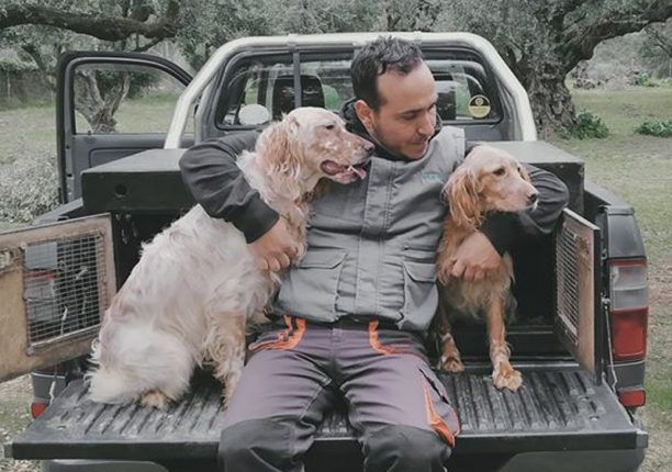 Ζάκυνθος: Εκτέλεσε με καραμπίνα δύο σκυλιά σε ορεινή περιοχή στον Σκοπό