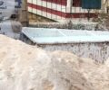Αθήνα: Εργολάβος οικοδομής αφήνει ακάλυπτο ασβέστη στον οποίο πέφτουν γάτες