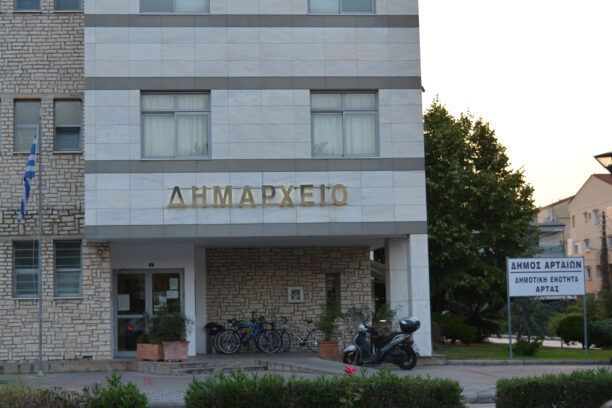 Καταγγέλλει τον Δήμο Αρταίων για αδιαφορία – Ενάμιση χρόνο παρακαλεί για τη στείρωση σκυλίτσας στις Κεραμάτες