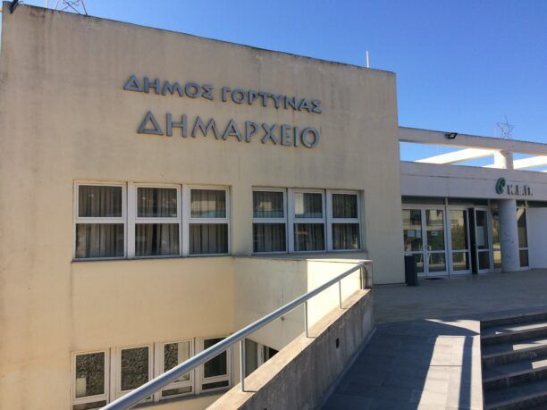 Καταγγέλλουν τον Δήμο Γόρτυνας για αδιαφορία και απειλές επειδή ζητούν στειρώσεις και τροφές για αδέσποτα