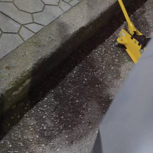 Καρδίτσα: Γάτα παγιδεύτηκε σε όχημα και σερνόταν στην άσφαλτο καθώς το Ι.Χ. κινούταν (βίντεο) 6 KarditsaGataIXSernotanAsfaltos22 11 2025 6