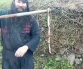 Συνεχίζει να σκοτώνει φίδια για πλάκα ο «πατήρ Κλεομένης» ο γνωστός δολοφόνος ζώων... (βίντεο)