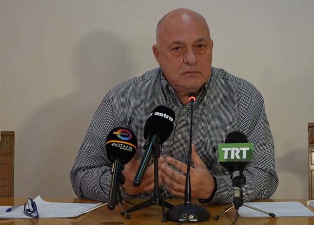Παίρνει πίσω τα περί ευθανασίας αδέσποτων ο Α. Μπέος - Ομοφοβικές δηλώσεις και ψεύδη για «Μ.Κ.Ο. του κώλου» από τον δήμαρχο Βόλου (βίντεο)