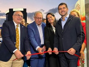 «Μαρούσι Αδέσμευτη Φωνή»: Φιέστα εγκαινίων στο χωρίς άδεια Διαδημοτικό Κτηνιατρείο για «κομματόσκυλα» όχι για τ' αδέσποτα