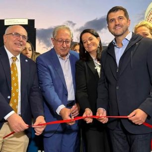 Χωρίς άδεια το Διαδημοτικό Κτηνιατρείο Αμαρουσίου – Κηφισιάς που εγκαινιάστηκε παρουσία πολλών στελεχών της Νέας Δημοκρατίας 2 DiadimotikoKtiniatreioAmarousiouKifisias1 10 2026 46