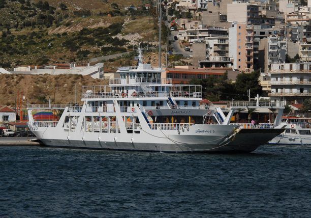 Βρήκαν στη Σαλαμίνα το σκυλάκι που πέταξαν από σκάφος στη θάλασσα