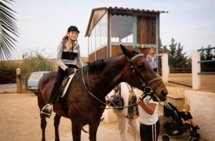 Θεσσαλονίκη: Η αδέσποτη φοράδα που έσωσε ήταν το άλογο της πριν από 10 χρόνια!