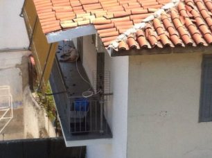 Καλλιθέα Αττικής: Παρατάει τον σκύλο στο μπαλκόνι χωρίς νερό μέσα στον καύσωνα!