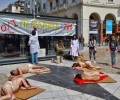 Θεσσαλονίκη: Γυμνοί διαμαρτυρήθηκαν για τα πειράματα που γίνονται στα ζώα